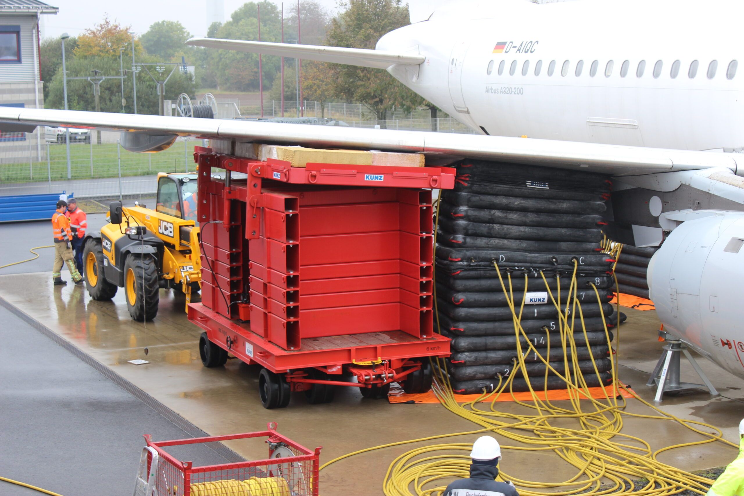 recovery trailer, transport, collapsed landing gear, recovery, wing transition, fuselage transition, bolster, kunz, ams, resqtec